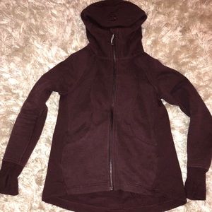 lululemon maroon sweatshirt